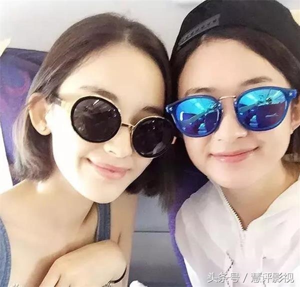 Gương mặt trẻ thơ của Triệu Lệ Dĩnh khiến sao nữ ngại chụp ảnh cùng