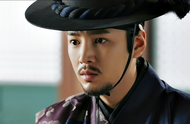 Jang Geun Suk bỗng hóa ẻo lã, nhan sắc bị tụt dốc không phanh