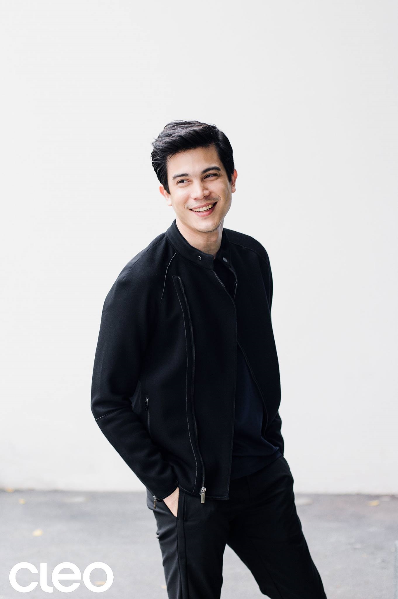 Nichkhun trở về quê hương đóng movie mới với mỹ nữ Yaya Urassaya