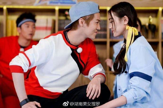 Netizen mắng Đặng Siêu vì làm mai cho Lộc Hàm - Hiểu Đồng