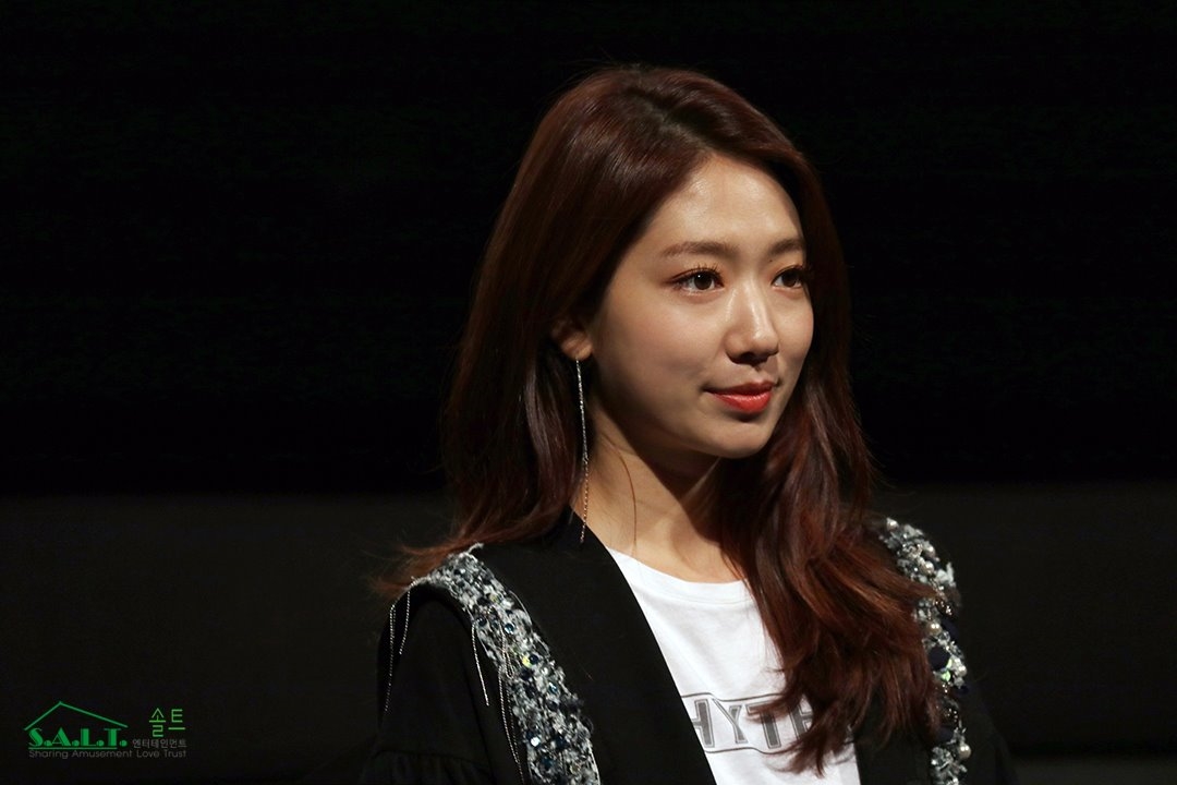 Park Shin Hye xinh như thiên thần trong sự kiện quảng bá movie mới