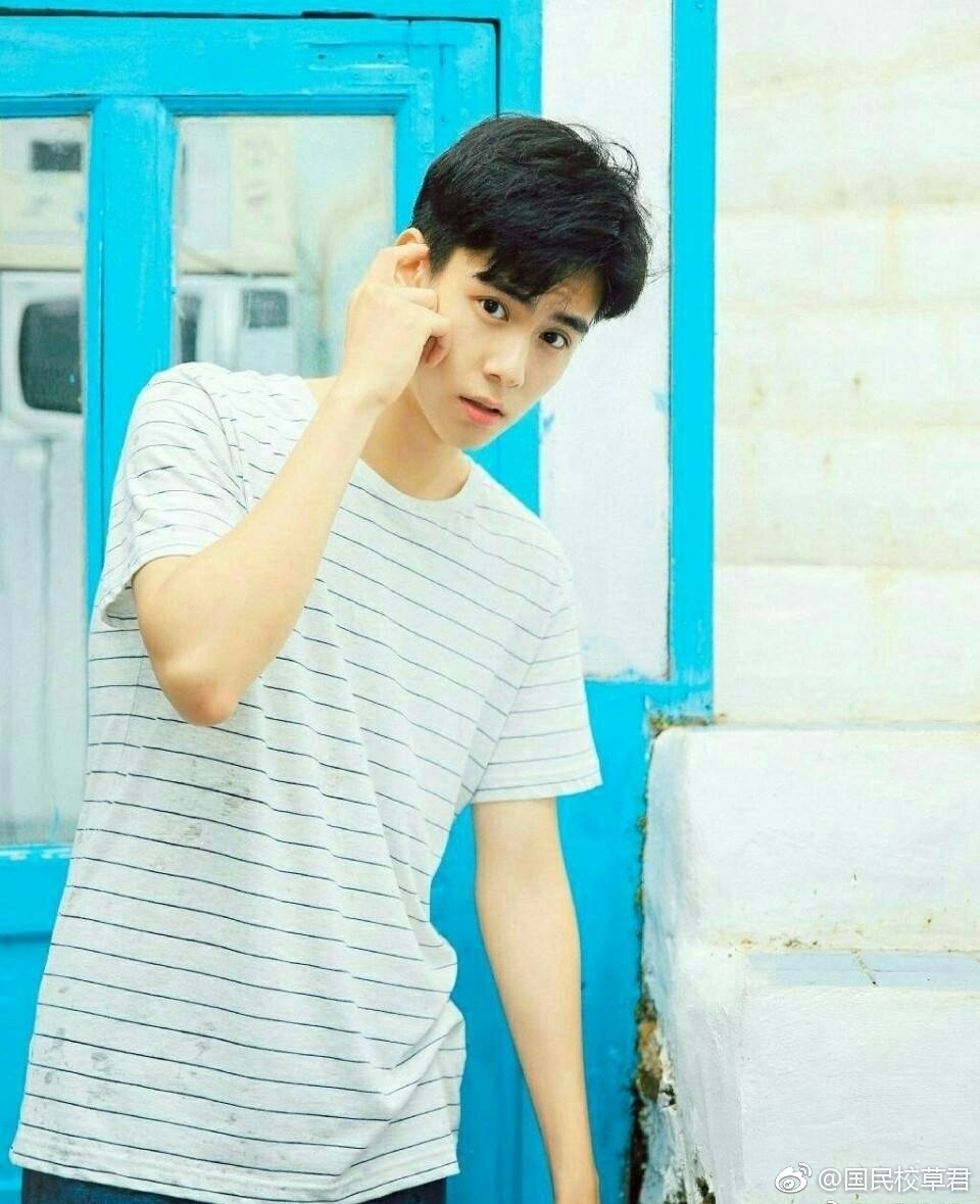 Hồ Nhất Thiên - Chàng nam thần mới nổi hot nhất hiện nay