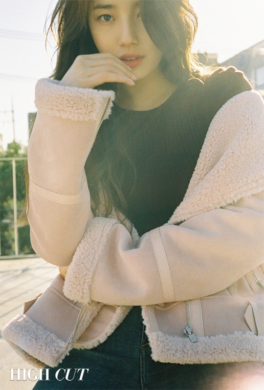 Ngắm Suzy nữ tính quyến rũ mọi ánh nhìn trong bộ ảnh tạp chí mới