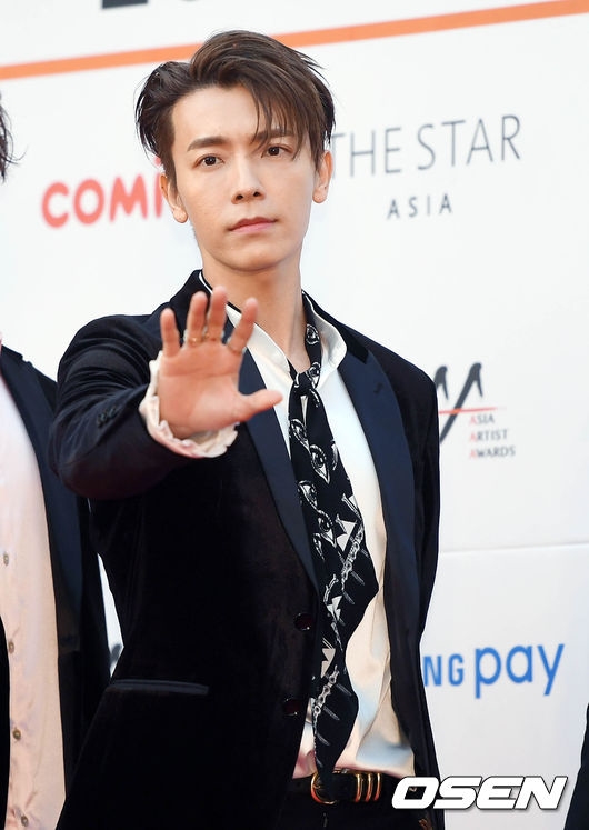 Dàn sao khủng 'dàn trận' trên thảm đỏ 'Asia Artist Awards 2017'