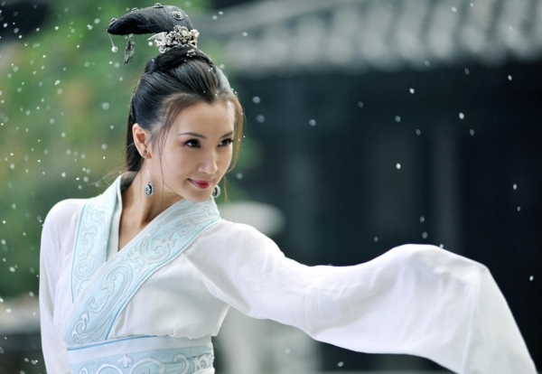 Những lần người đẹp Hoa ngữ bị chê bai vì làm 'đệ nhất mỹ nhân'