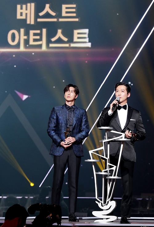 AAA 2017: Yoona ôm liền hai giải, Seung Gi được chào đón nhất