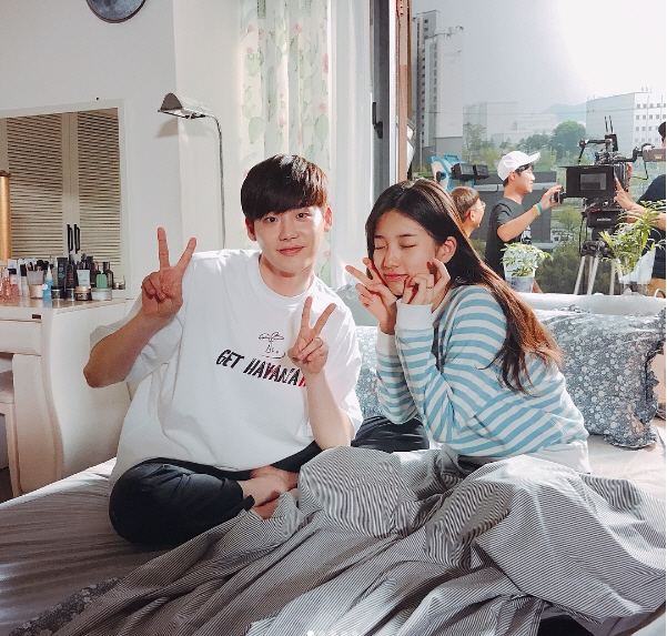 Lee Minho - Suzy chia tay, Lee Jong Suk đột nhiên leo lên top tìm kiếm