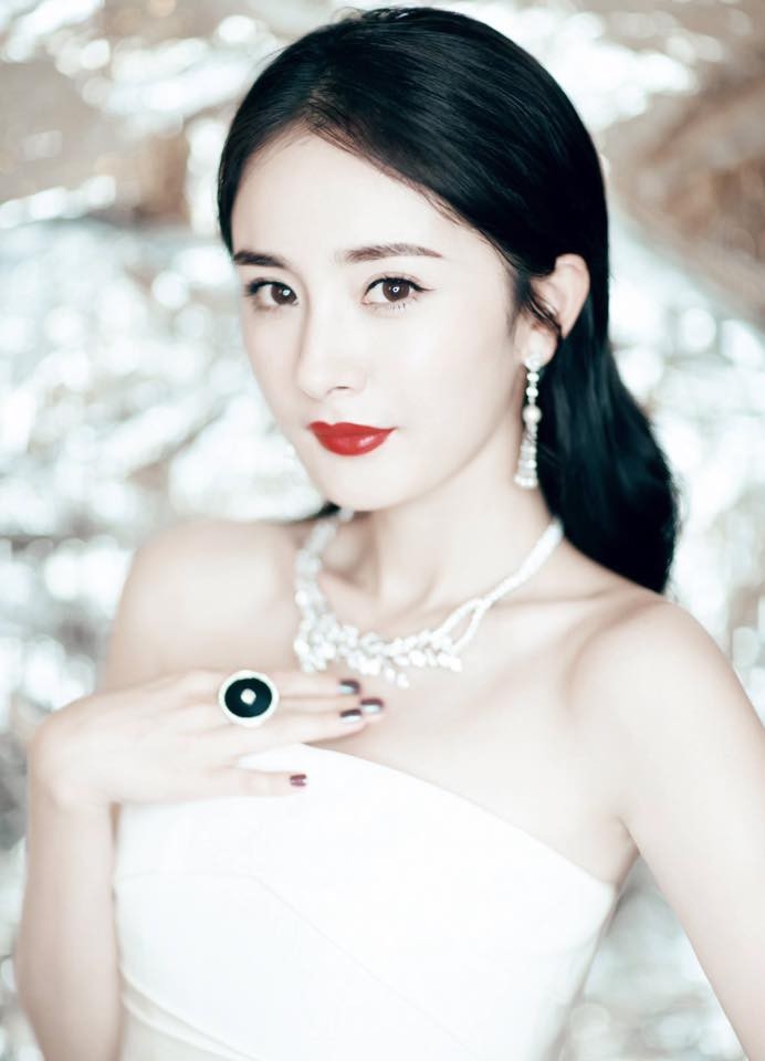 Ngắm nhìn nhan sắc Dương Mịch năm 16 tuổi