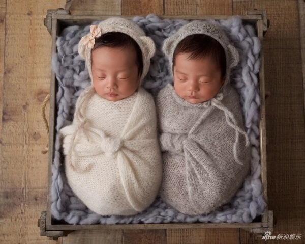 Trương Vũ Kỳ hạ sinh cặp sinh đôi cực kỳ đáng yêu