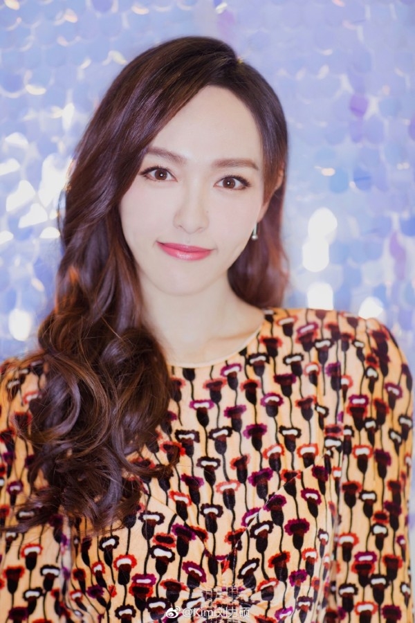 Đường Yên - La Tấn công khai đi bên nhau giữa bão tin đồn chia tay