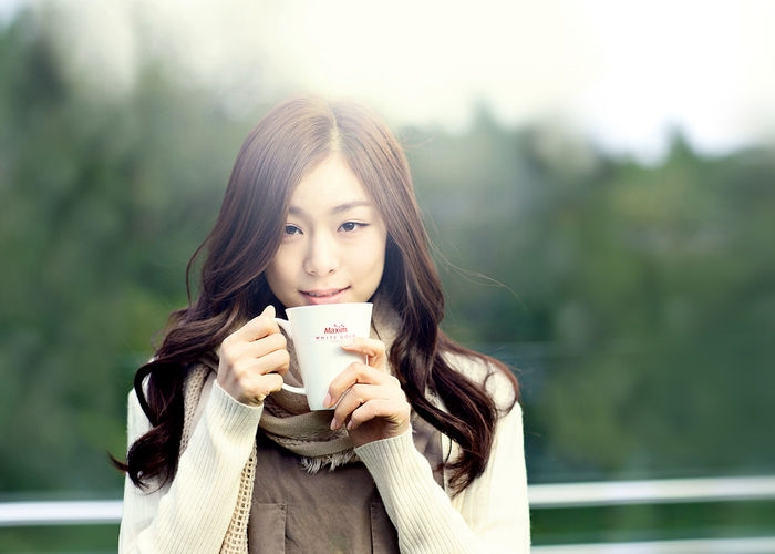 IU làm đại diện mới cho thương hiệu cà phê nổi tiếng