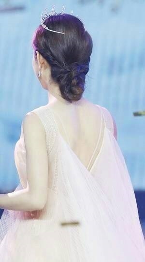 Fan thích thú vì tìm ra điểm nổi bật hoàn hảo của Triệu