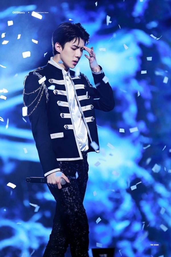 Khoảnh khắc thần thánh của nam idol Kpop dưới ống kính của các fansite