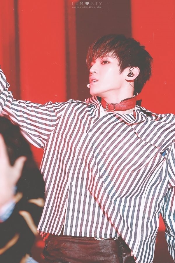 Khoảnh khắc thần thánh của nam idol Kpop dưới ống kính của các fansite