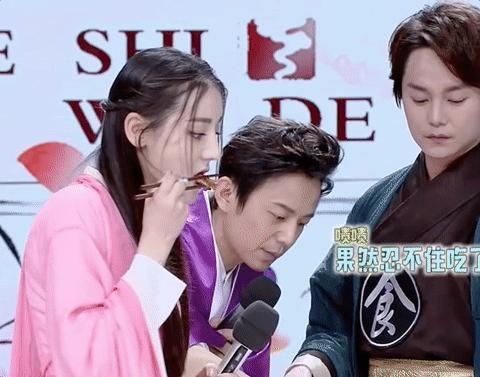 Thần tượng Cbiz đã dùng cả thanh xuân của mình để làm gì?