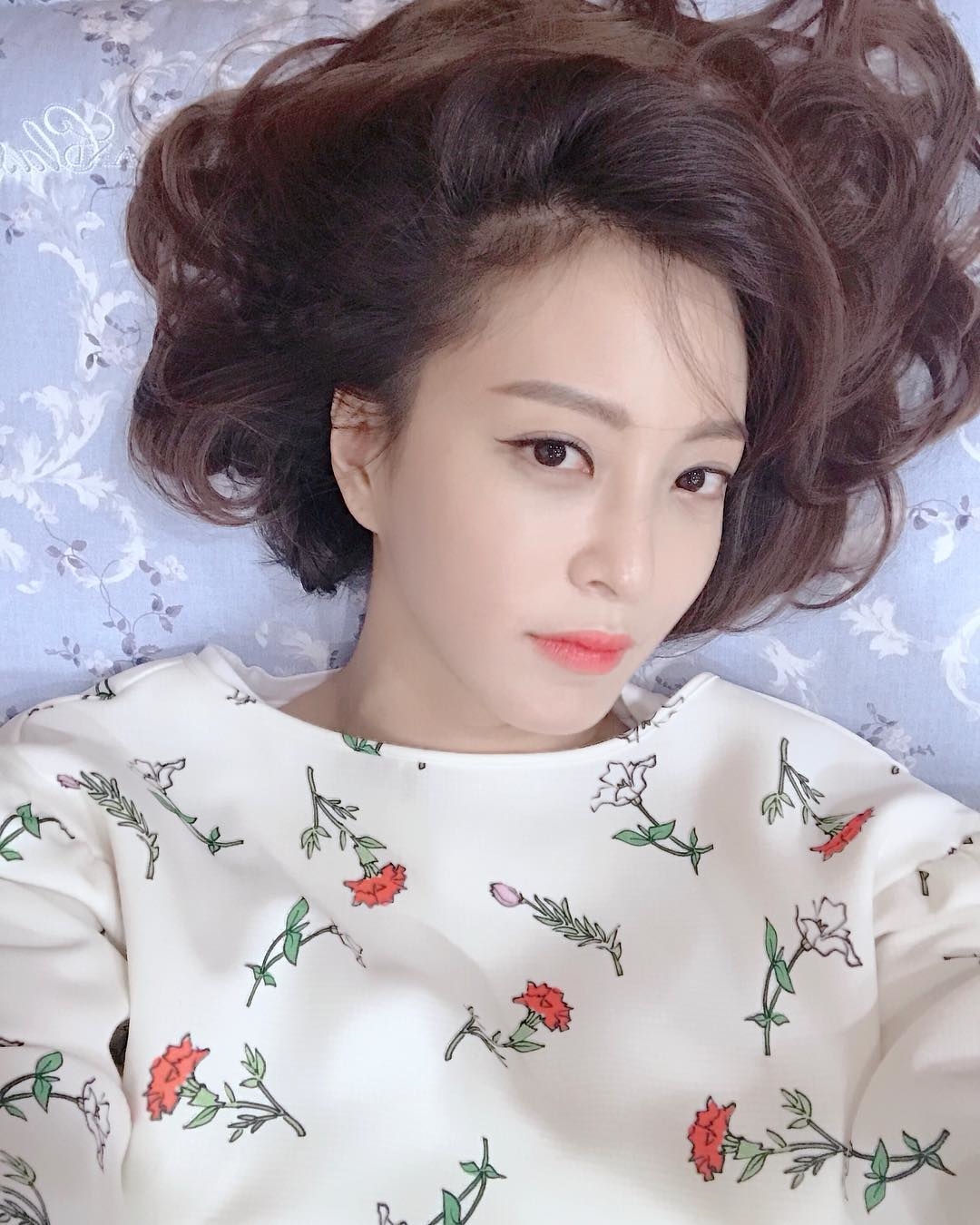 Tổng hợp tin tức sao Hàn trên trang cá nhân ngày 20 tháng 11