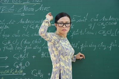 Sao Việt trông ra sao khi hóa than thành thầy cô giáo trên màn ảnh nhỏ