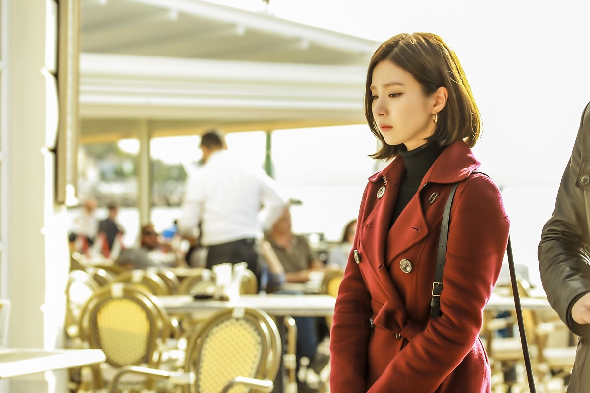 Black Knight tiết lộ loạt ảnh mới của nữ chính Shin Se Kyung