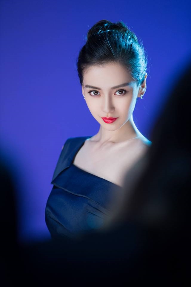 AngelaBaby lộng lẫy như nàng công chúa trong loạt ảnh mới