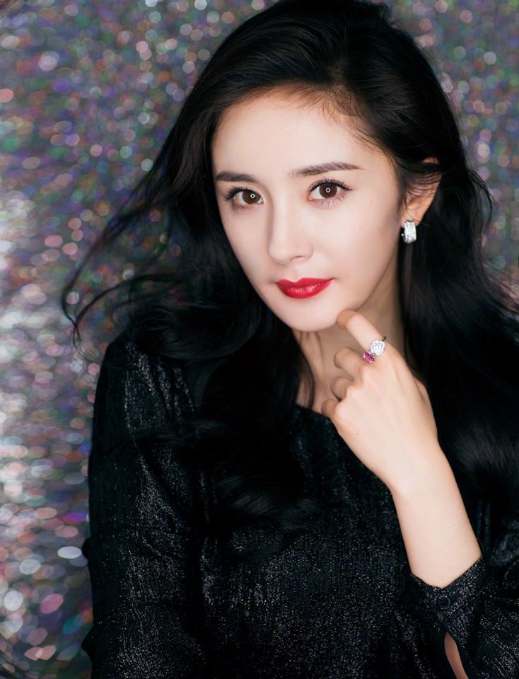 Vắng mặt dàn mỹ nhân Cbiz, Quan Hiểu Đồng nổi bần bật tại VSFS 2017
