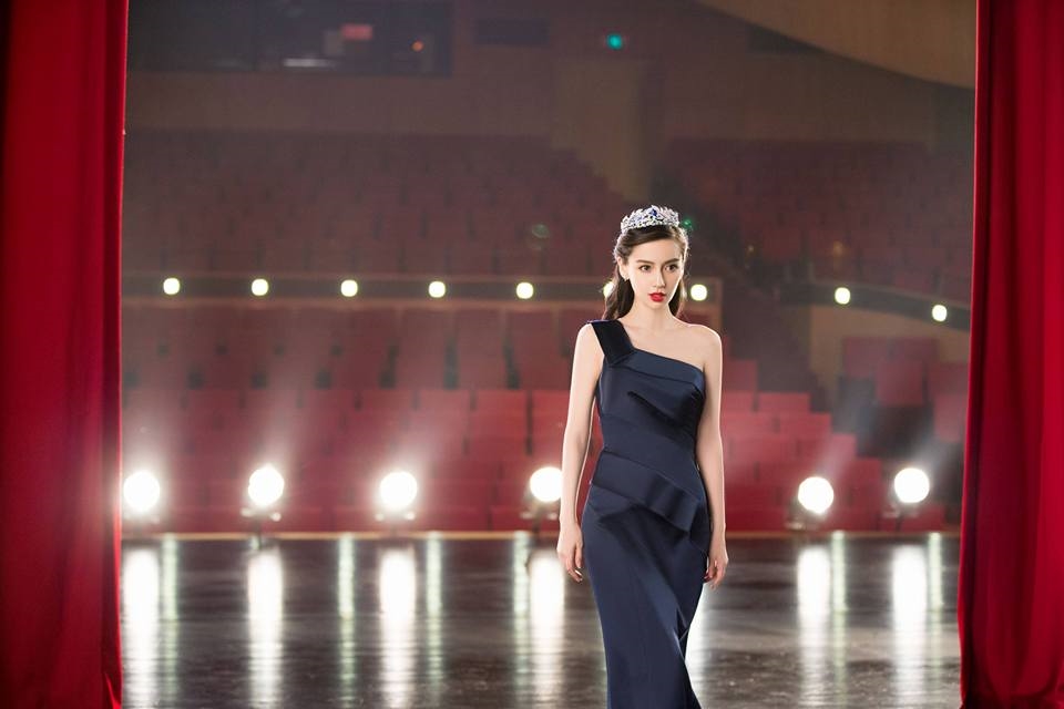 AngelaBaby lộng lẫy như nàng công chúa trong loạt ảnh mới