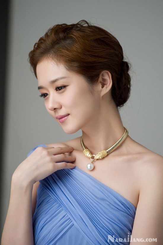 'Người đẹp không tuổi' Jang Na Ra và tấm lòng cao cả