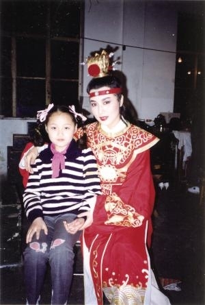 Đường Tăng nhỏ tuổi nhất Tây Du Ký 1986 vừa lộ diện đã gây bão mạng