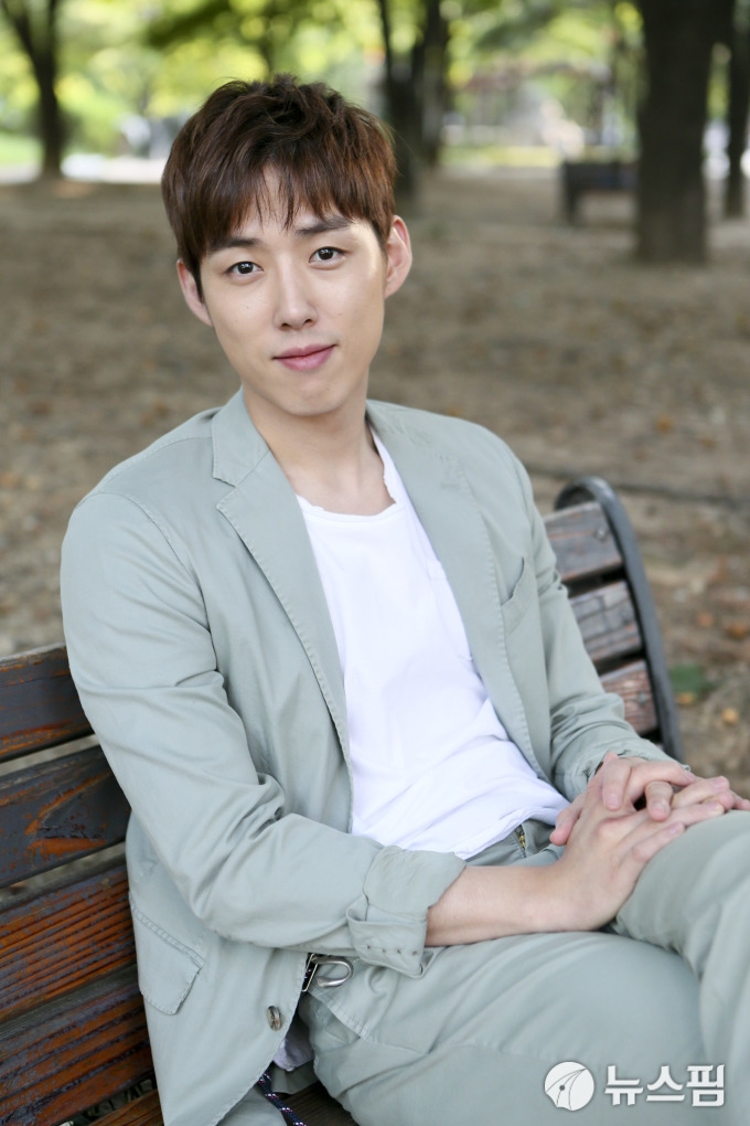 Baek Sung Hyun thông báo nhập ngũ đầu tháng 1 năm sau