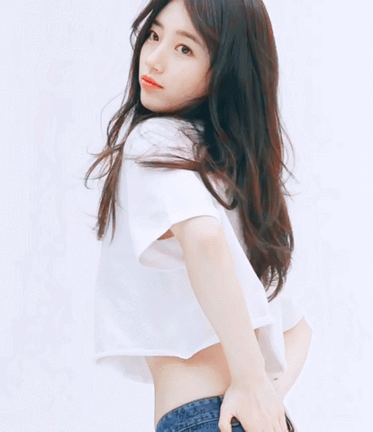 Chiếc áo thun đang được các idol nữ ưa mặc