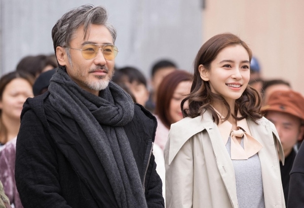 AngelaBaby khiến fan dậy sóng với loạt ảnh hậu trường phim mới