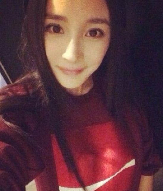 Bằng chứng chứng minh Dương Mịch là nữ hoàng "nghiện" selfie nhất Cbiz