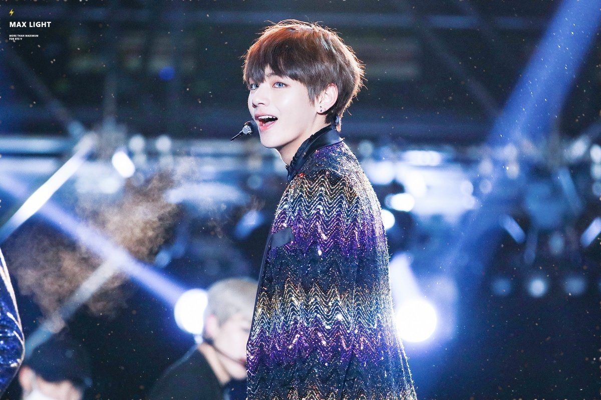 Khoảnh khắc huyền thoại của các idol nam Kpop
