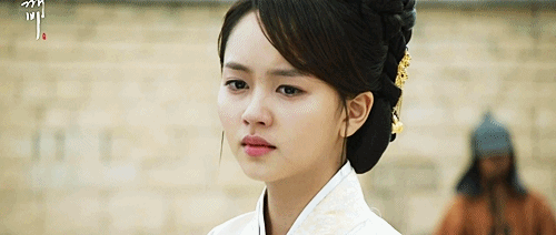 Những mỹ nhân tương lai của màn ảnh Hàn: mặt tròn, má bánh bao
