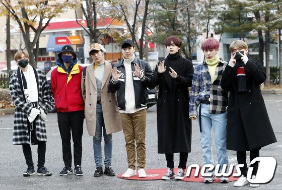 Dàn trai xinh gái đẹp Kpop đến KBS ghi hình cho Music Bank