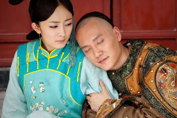 Loạt tạo hình cổ trang trong màu áo thanh y của Dương Mịch