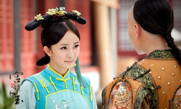 Loạt tạo hình cổ trang trong màu áo thanh y của Dương Mịch
