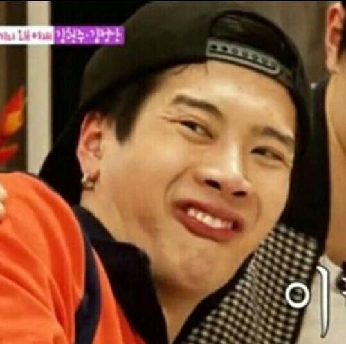 Meme thần thánh của idol Kpop