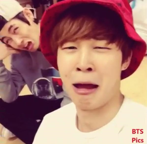 Meme thần thánh của idol Kpop