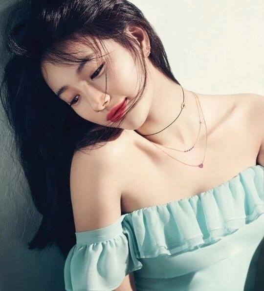 Khi mỹ nhân Hàn khoe vai hờ hững: đẳng cấp của sự gợi cảm và hoàn hảo