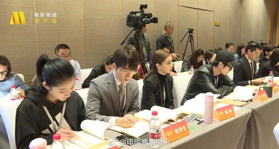 Lộc Hàm - Quan Hiểu Đồng cùng tái xuất trong một hoạt động