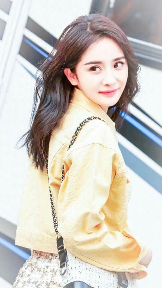 Sau 3 năm làm fan bự rốt cuộc Vương Tuấn Khải cũng được ngồi cùng idol