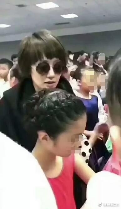 Con gái Mã Y Lợi - Văn Chương gây bão vì quá xinh đẹp và tài năng