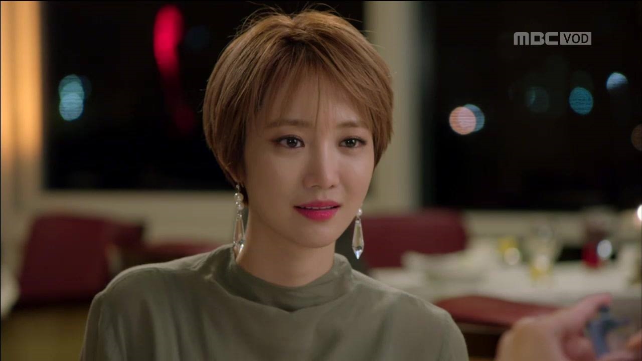 Khám phá chìa khóa cho sắc đẹp thời thượng của Go Jun Hee