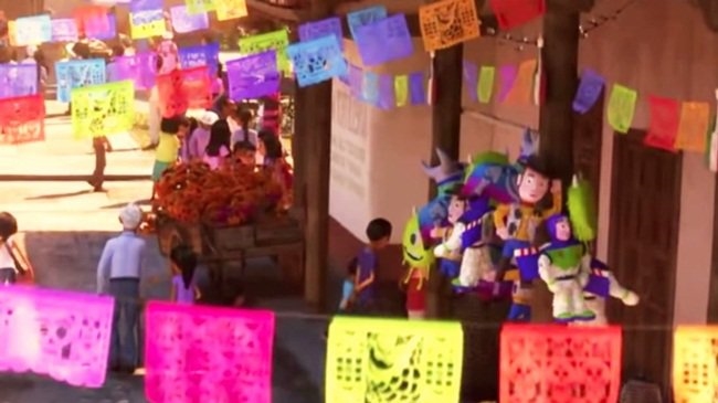 Chỉ fan ruột của Pixar mới nhìn ra những bí ẩn thú vị này trong Coco