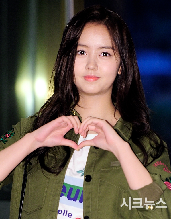 Kim So Hyun có thể sẽ quay lại màn ảnh nhỏ đóng cặp với Yoon Doo Joon