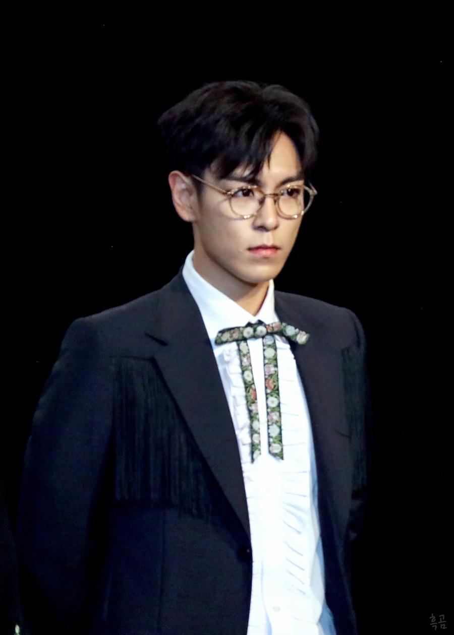 Bạn gái cũ của Big Bang T.O.P tiếp tục quấy rối tình dục Yoo Ah In