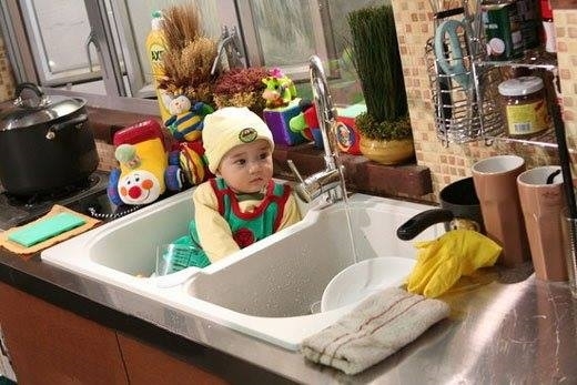 Sao nhí đáng yêu nhất Hoa ngữ gây bão vì càng lớn lại càng đẹp trai