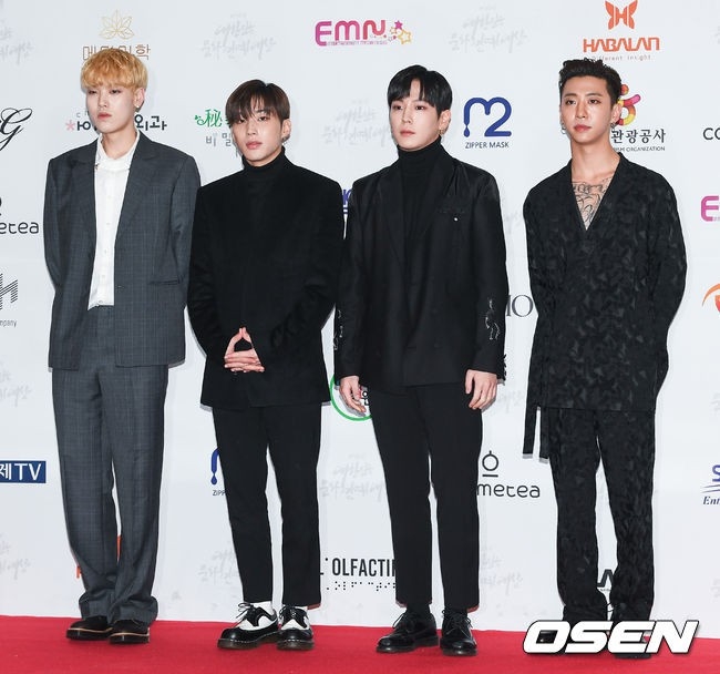Nữ diễn viên vô danh “lấn át” dàn trai xinh gái đẹp Kpop