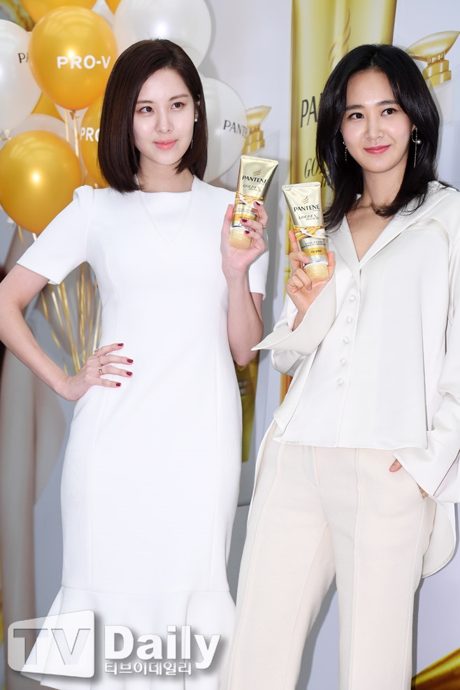 Seo Hyun (SNSD) hội ngộ thành viên Yuri tại sự kiện mới