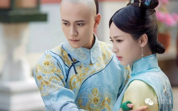Dương Tử - Tần Tuấn Kiệt công khai hẹn hò chỉ vì uống rượu ngà ngà